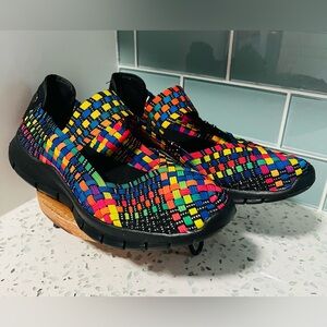 Bernie Mev Multicolor Woven Elastic Flats Women’s 9 NIB with Dust bag